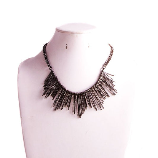 LARIAT BOHEMIAN TEXTURED BAR NECKLACE