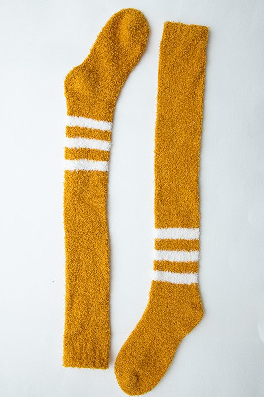 Knee-High Boucle Socks