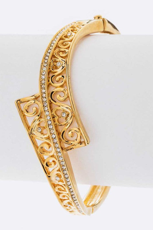 Cutout Heart Designed Hinge Bangle