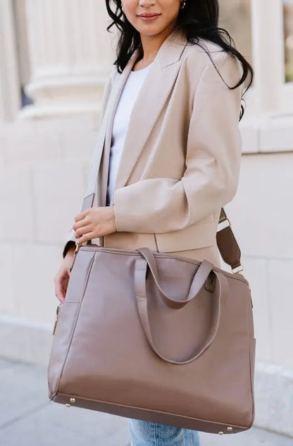 SIGNATURE TOTE CARRY ALL ON LAPTOP BAG Modern + Chic