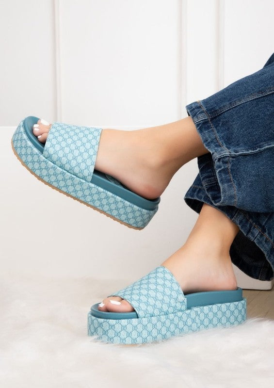 TILA SLIP ON COMFORTABLE FLATFORM SANDAL