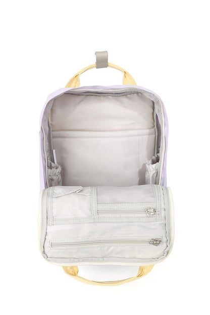 14.9'' WATER AND SCRATCH- RESISTANT BACKPACK