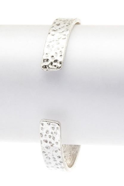 Steer Head Oval Stone Pave Open Cuff