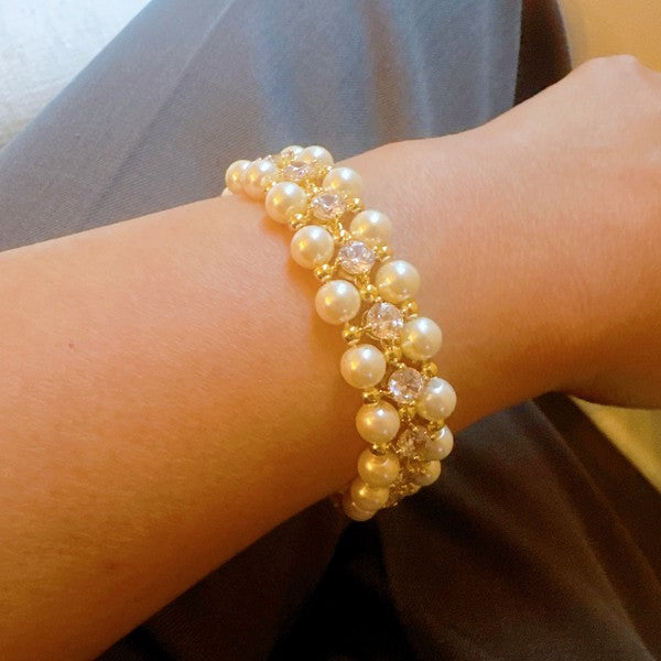 Between Elegance And Sparkle Bracelet