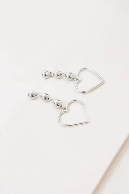 It's a Fling Drop Earrings Lovoda