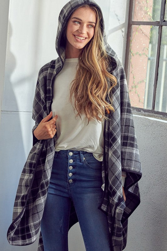 TOGGLE CLOSE PLAID PONCHO